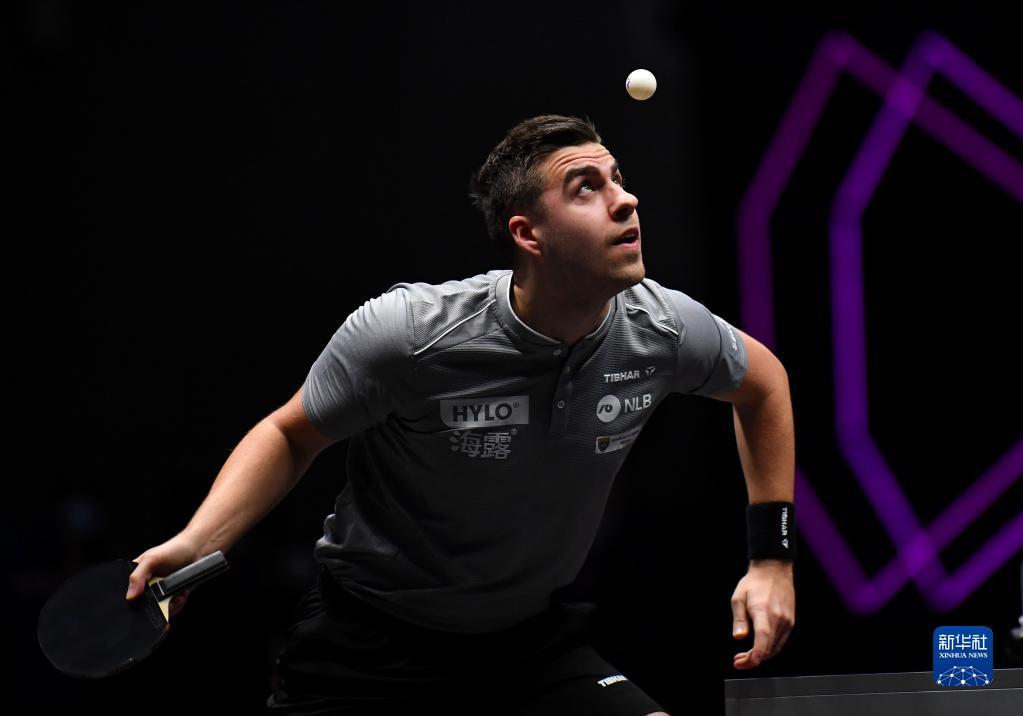 转会市场中 转会市场中